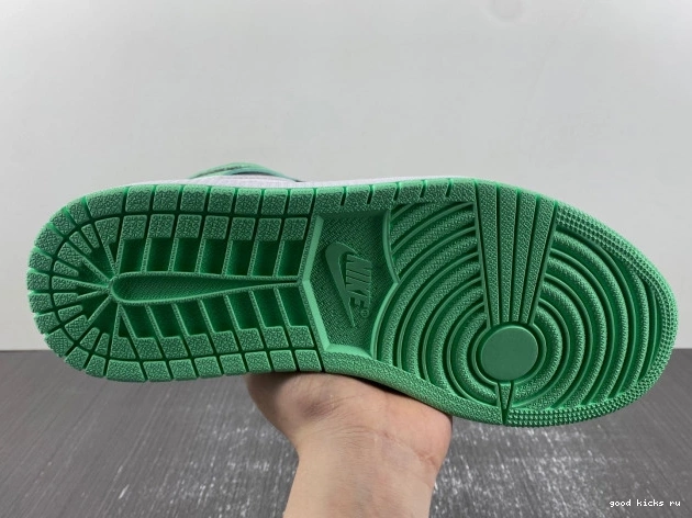 Air DZ5485-130 Jordan Green 1 High OG Glow 0820